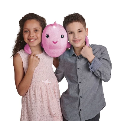 Fingerlings HUGS - Rachel (Pink Glitter) - Interactive Plush Narwhal - By WowWee 6 Fingerlings HUGS - Rachel (Pink Glitter) - Interactive Plush Narwhal - By WowWee - Image 4
